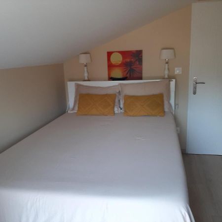 Logement Confortable Dans Residence Privee A Amplepuis מראה חיצוני תמונה