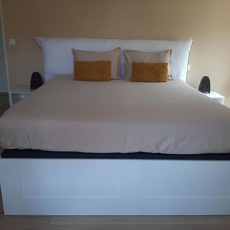 Logement Confortable Dans Residence Privee A Amplepuis מראה חיצוני תמונה